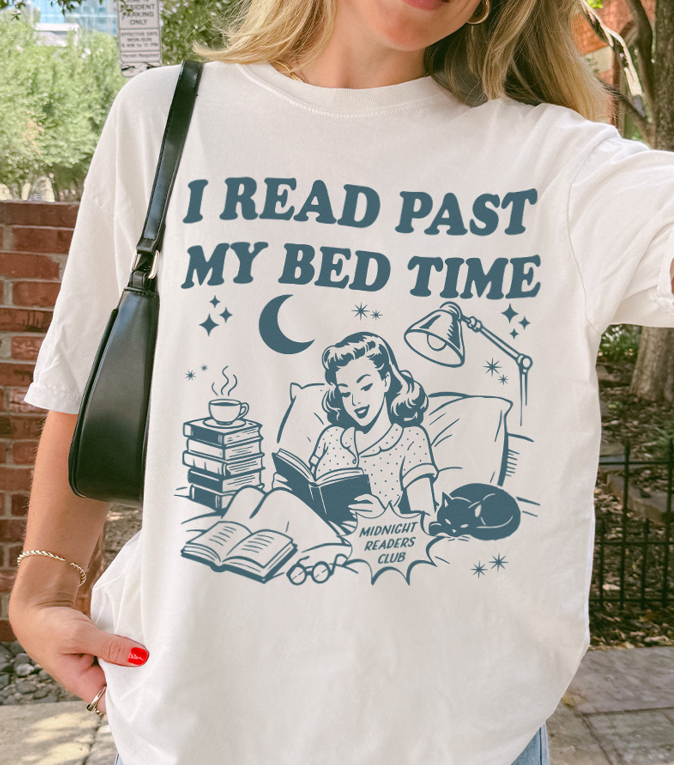 I Read Past My Bedtime – Comfort Colors Book Lover T-Shirt